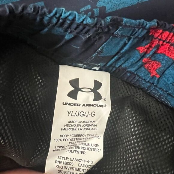 Under Armour Freedom Youth Swim Trunk- Size Youth Large - Picture 6 of 9